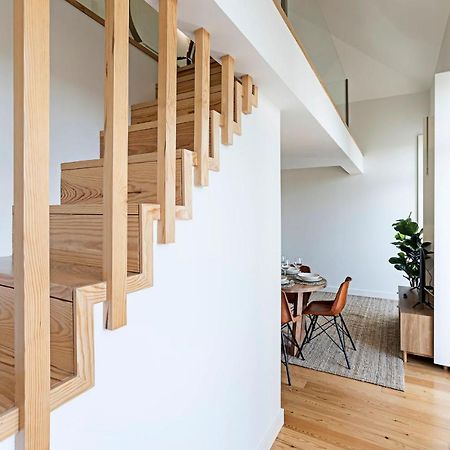 Stunning Duplex Near River By Lovelystay ポルト エクステリア 写真