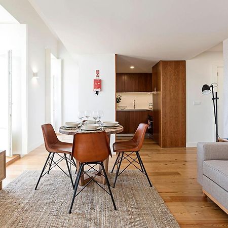 Stunning Duplex Near River By Lovelystay ポルト エクステリア 写真