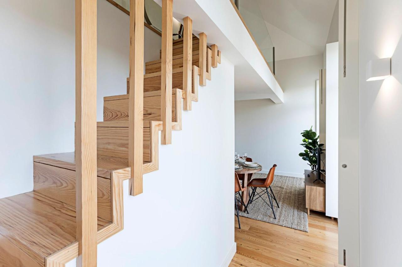 Stunning Duplex Near River By Lovelystay ポルト エクステリア 写真