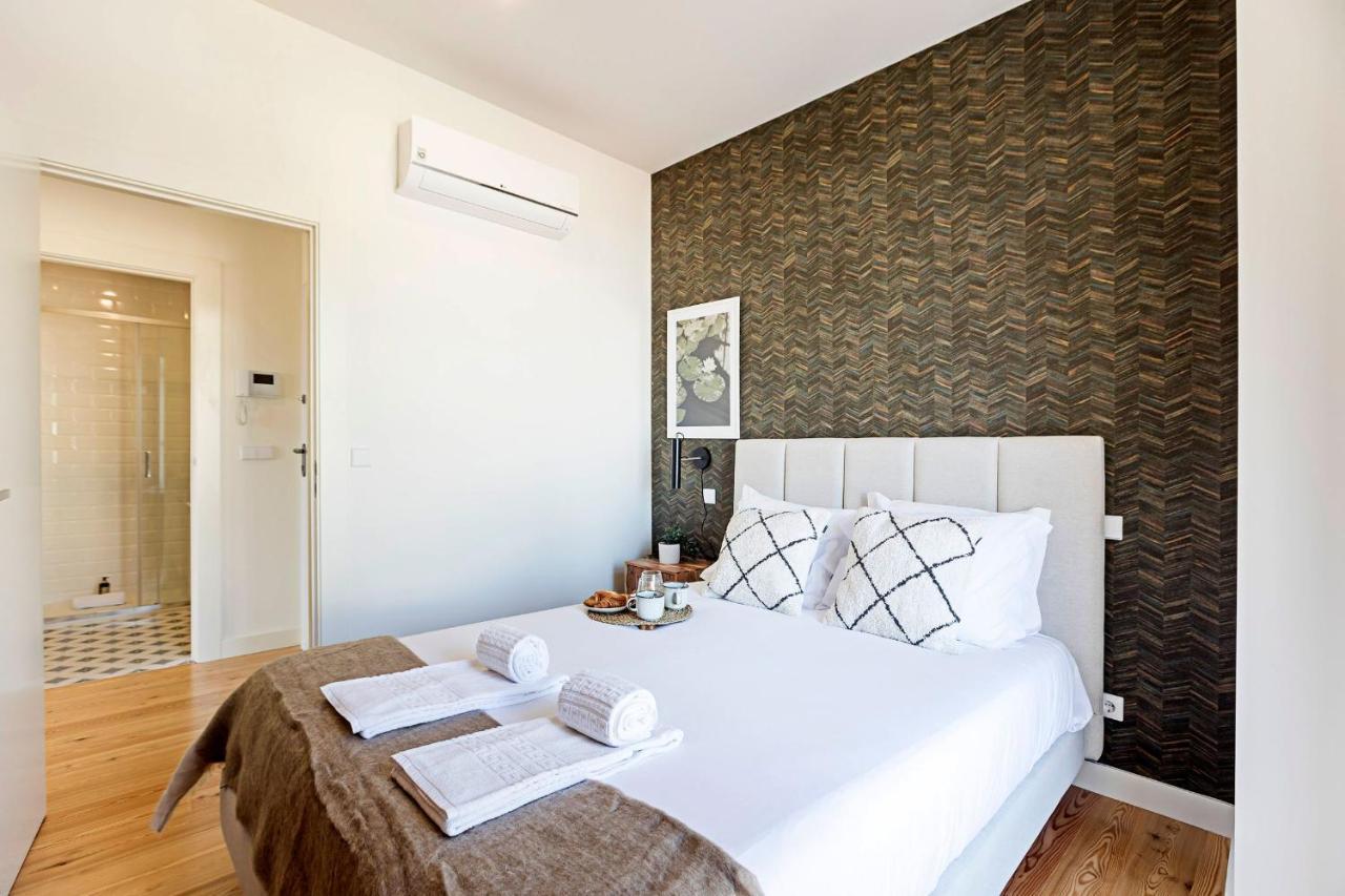Stunning Duplex Near River By Lovelystay ポルト エクステリア 写真