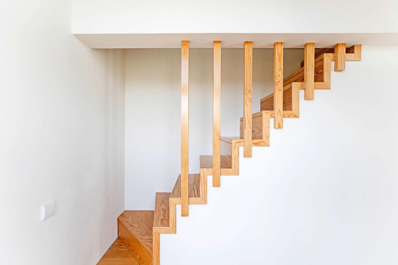 Stunning Duplex Near River By Lovelystay ポルト エクステリア 写真