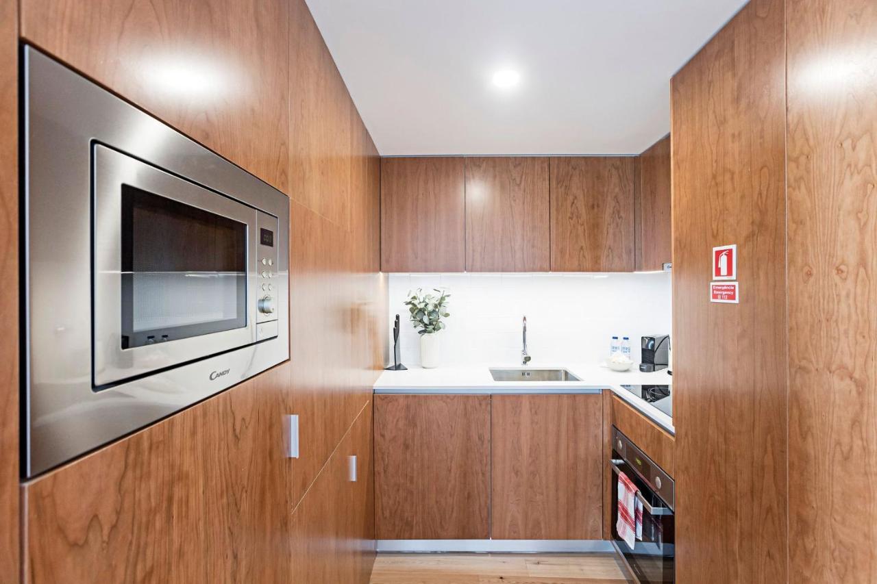 Stunning Duplex Near River By Lovelystay ポルト エクステリア 写真