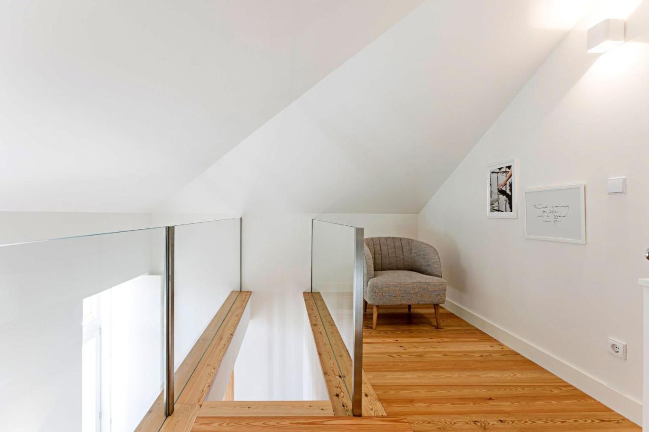 Stunning Duplex Near River By Lovelystay ポルト エクステリア 写真